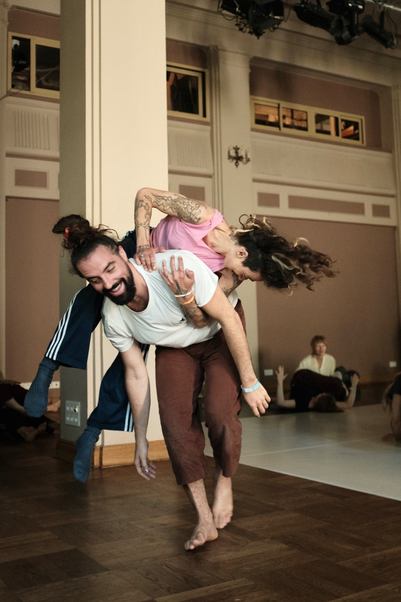 Contact improvisation photograph 10 by Amanda Roth